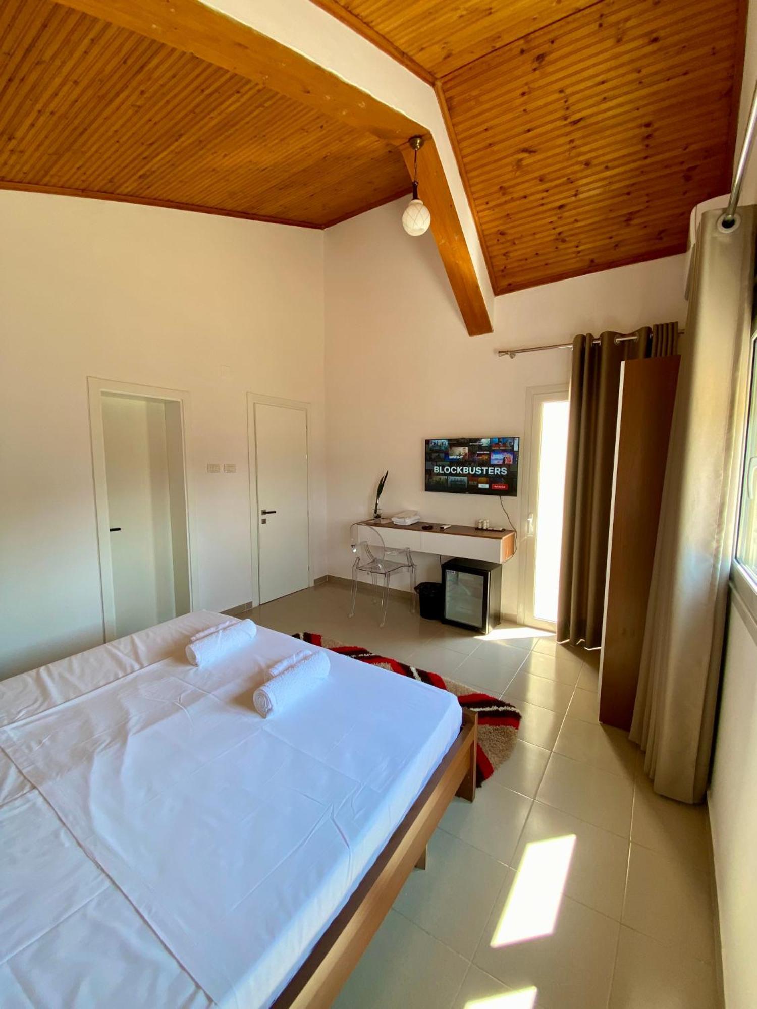 Villa Niku Berat Exterior foto
